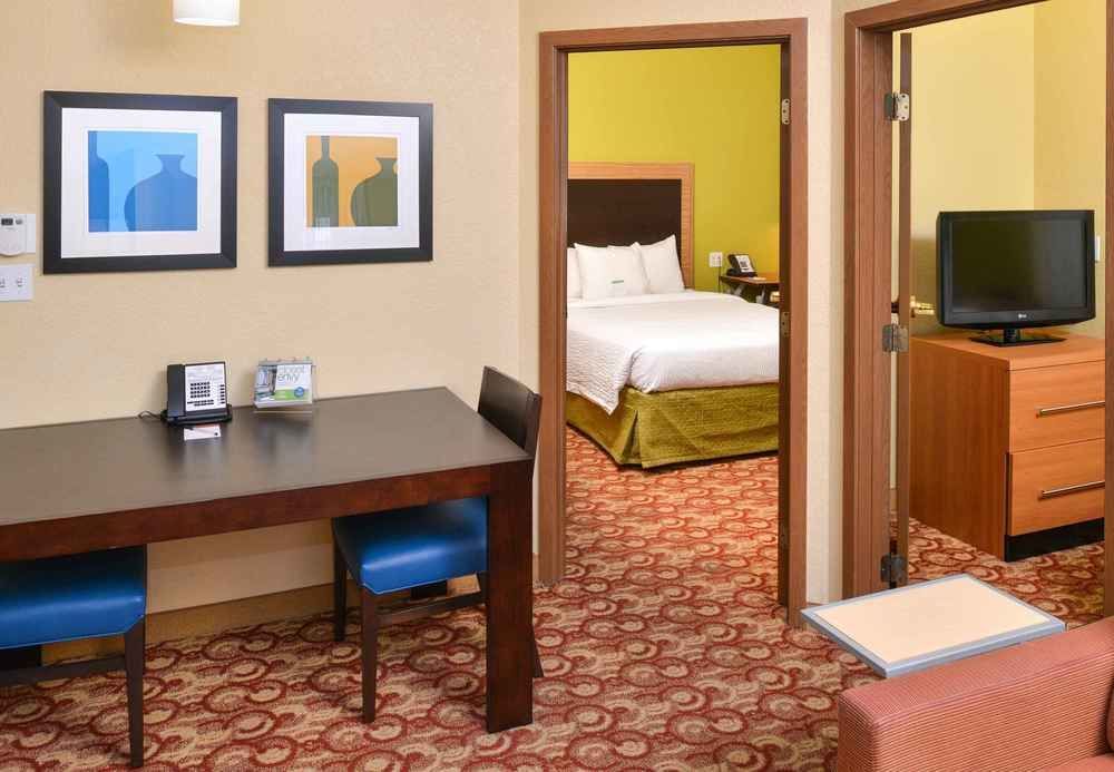 Towneplace Suites By Marriott Miami Airport W Doral Bagian luar foto